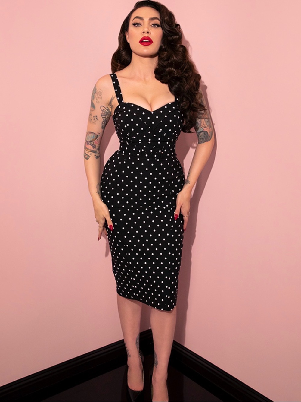 NWT MANEATER WIGGLE DRESS IN BLACK WHITE POLKA DOT  VIXEN BY MICHELINE PITT LARG